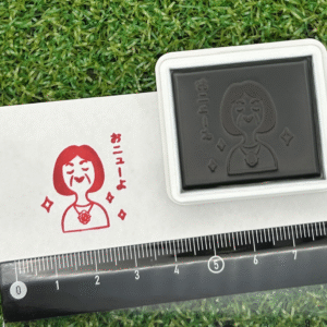イラストACで人気のイラストレーターとコラボした限定デザインのスタンプ　シヤチハタ OSMO(オスモ)25×30mm はんこ ハンコ　おニュー