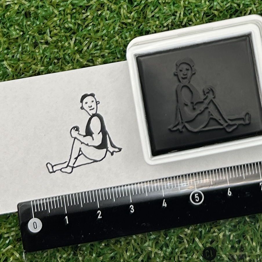 イラストACで人気のイラストレーターとコラボした限定デザインのスタンプ　シヤチハタ OSMO(オスモ)25×30mm はんこ ハンコ　ストレッチするマッチョ